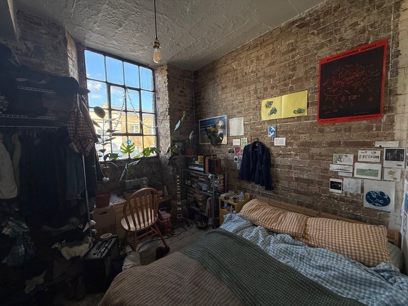 Room Pixley Street in Greater London