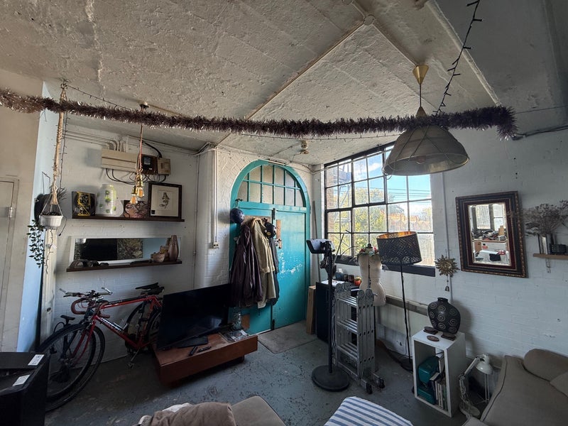 Room Pixley Street in Greater London