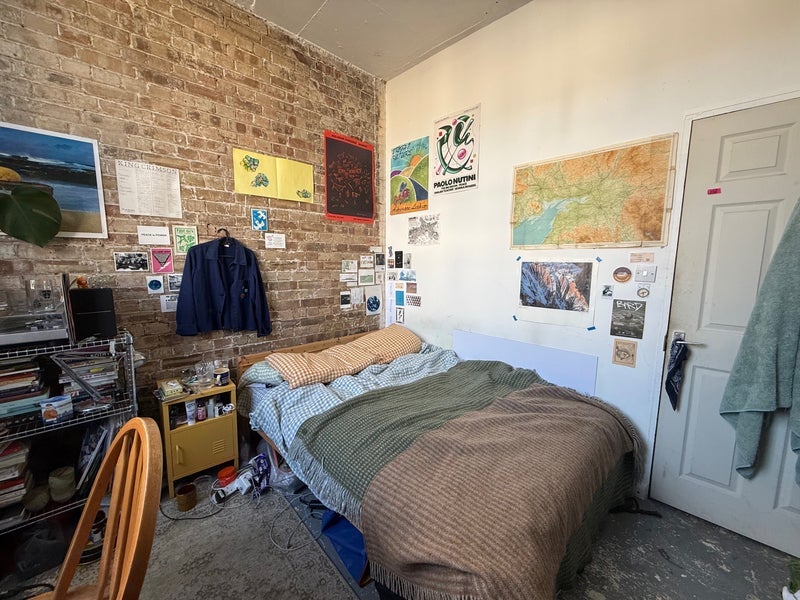 Room Pixley Street in Greater London
