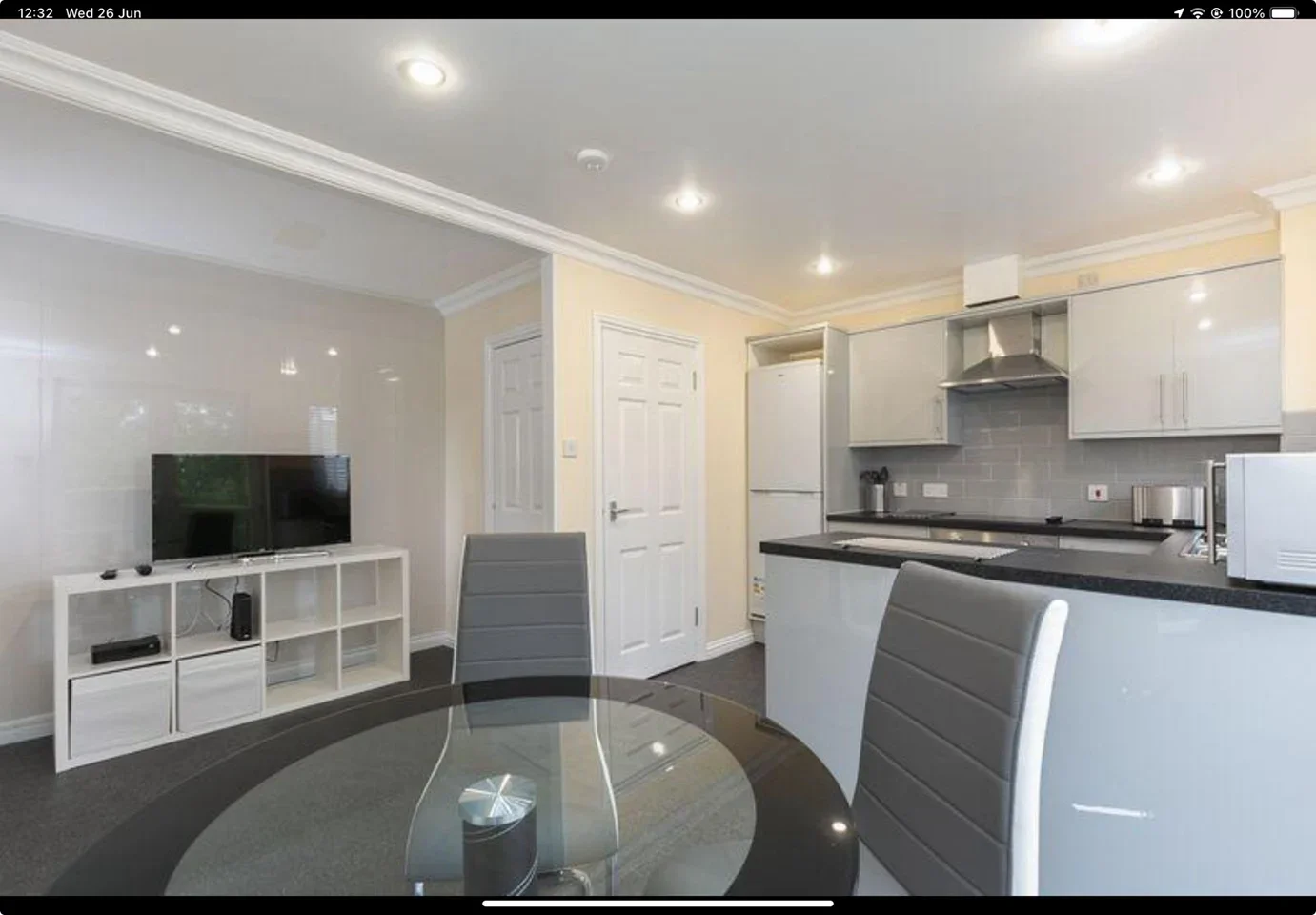 Room The Squareabout in Crawley
