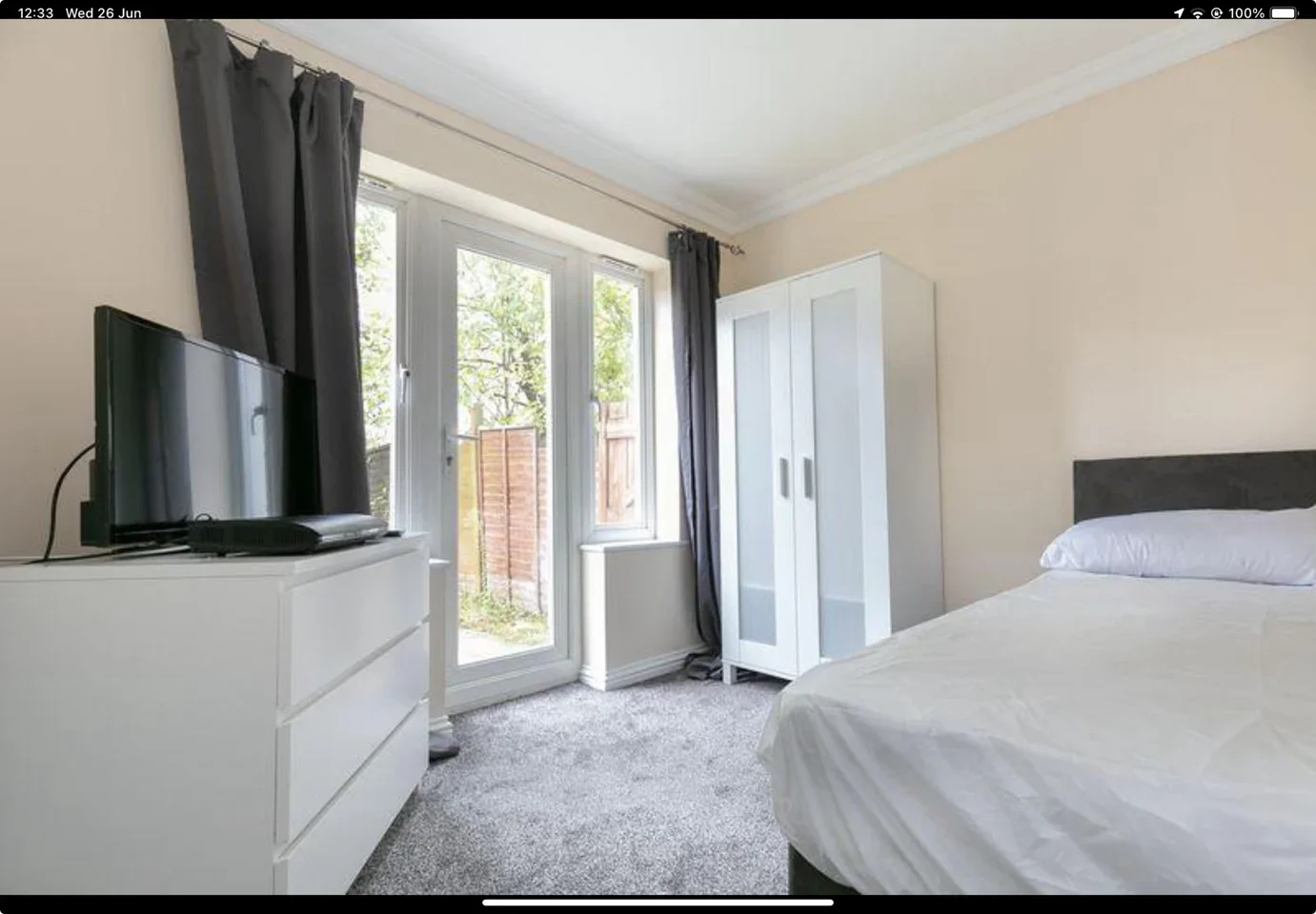 Room The Squareabout in Crawley