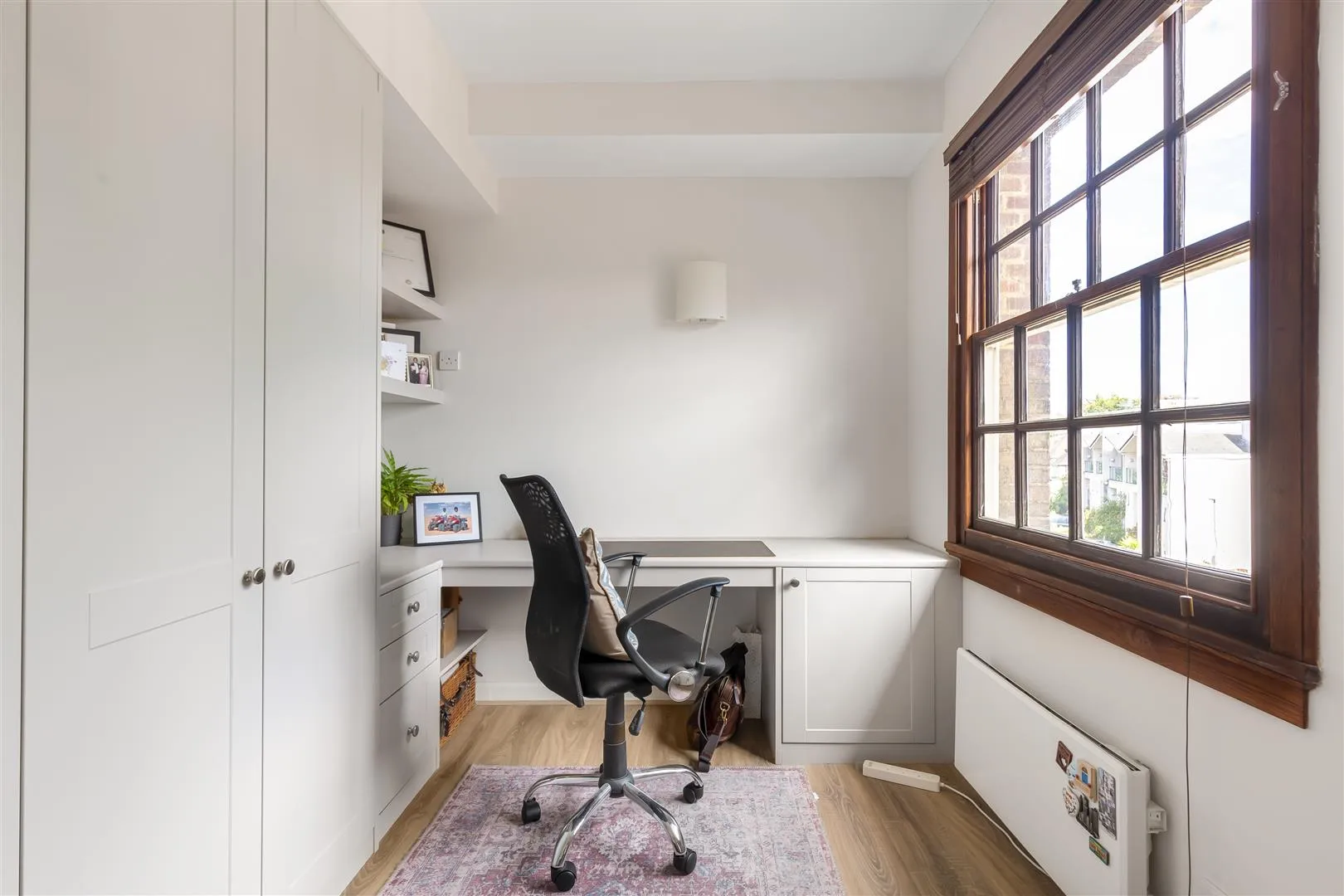 Flat Sutherland Grove in Greater London