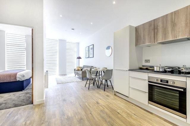 Flat North Star in Swindon