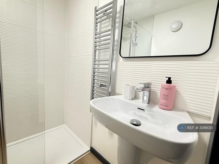 Flat Cromwell Way in Cherwell District