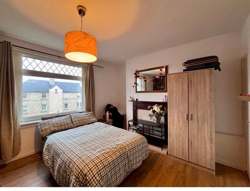 Flat Hutchison Road in City of Edinburgh