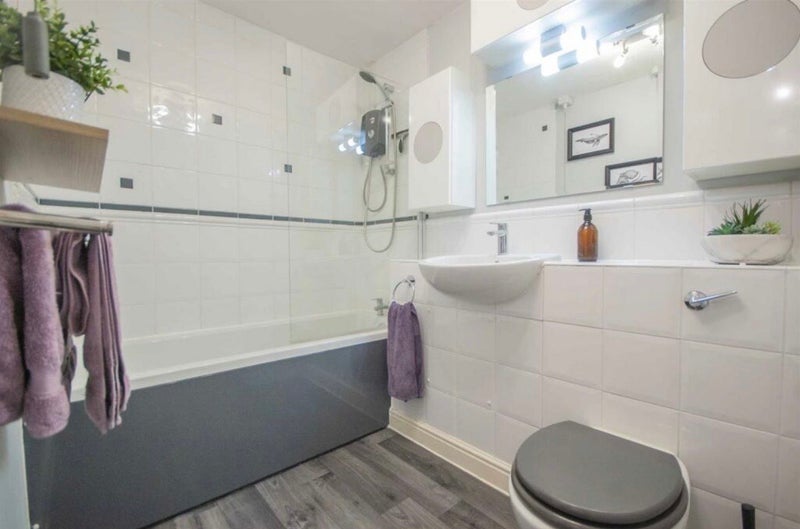 Room Evelyn Place in Chelmsford