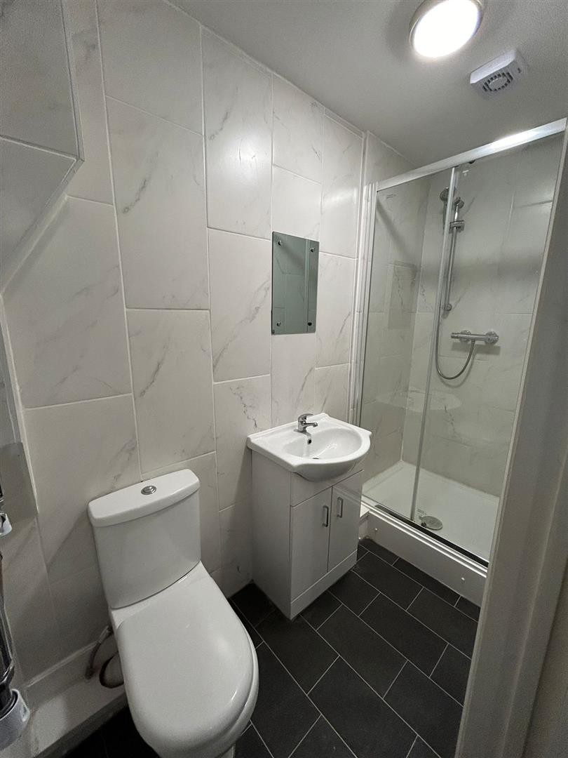 Room Irving Road in Coventry