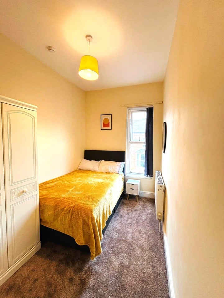Room Lysways Street in Walsall