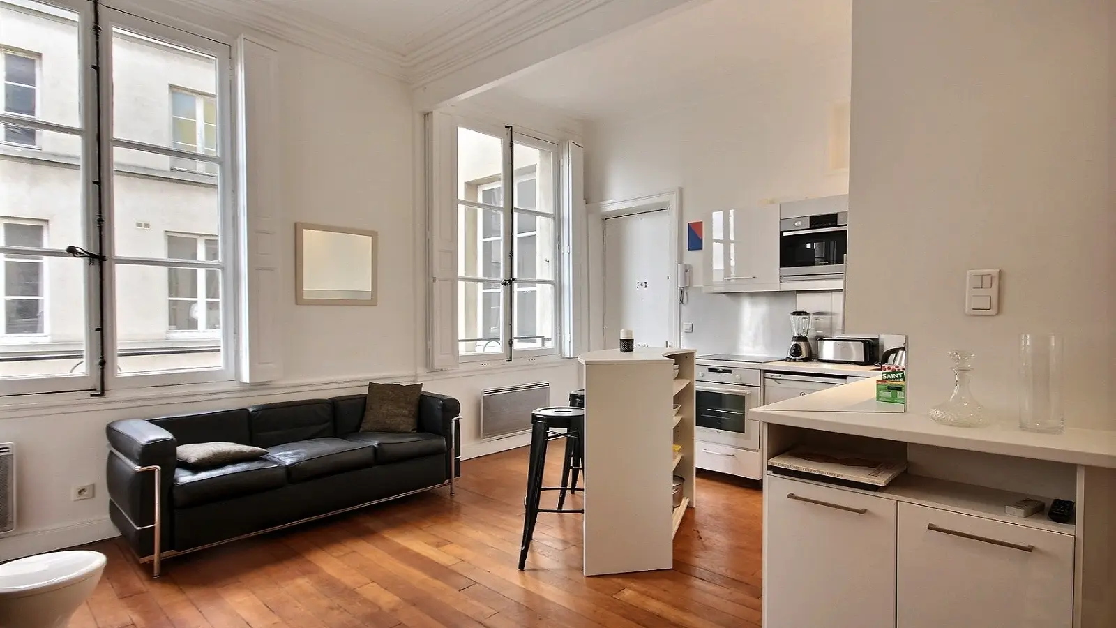 Flat Rue de Sévigné in Paris