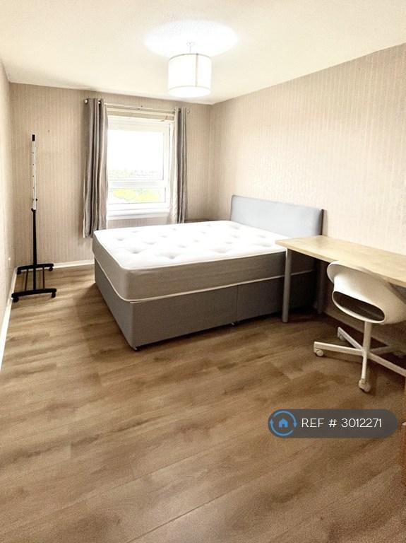 Flat Dobbie's Loan Place in Glasgow