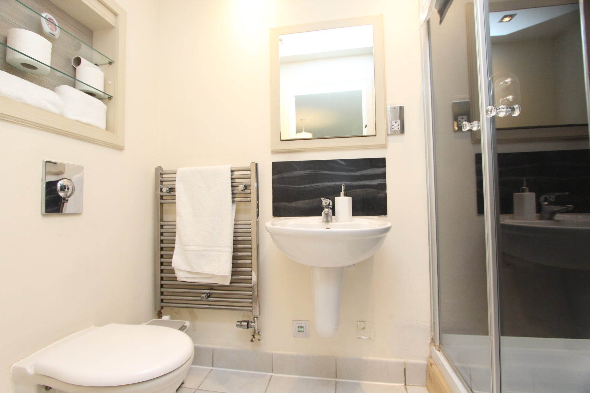 Flat Millharbour in Greater London
