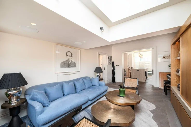 House Rossiter Road in Greater London