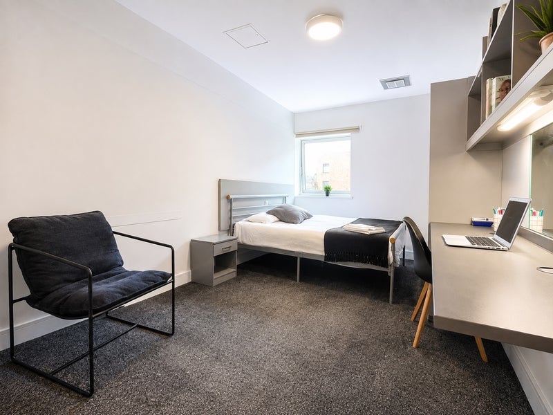 Room Clarendon Street in Nottingham