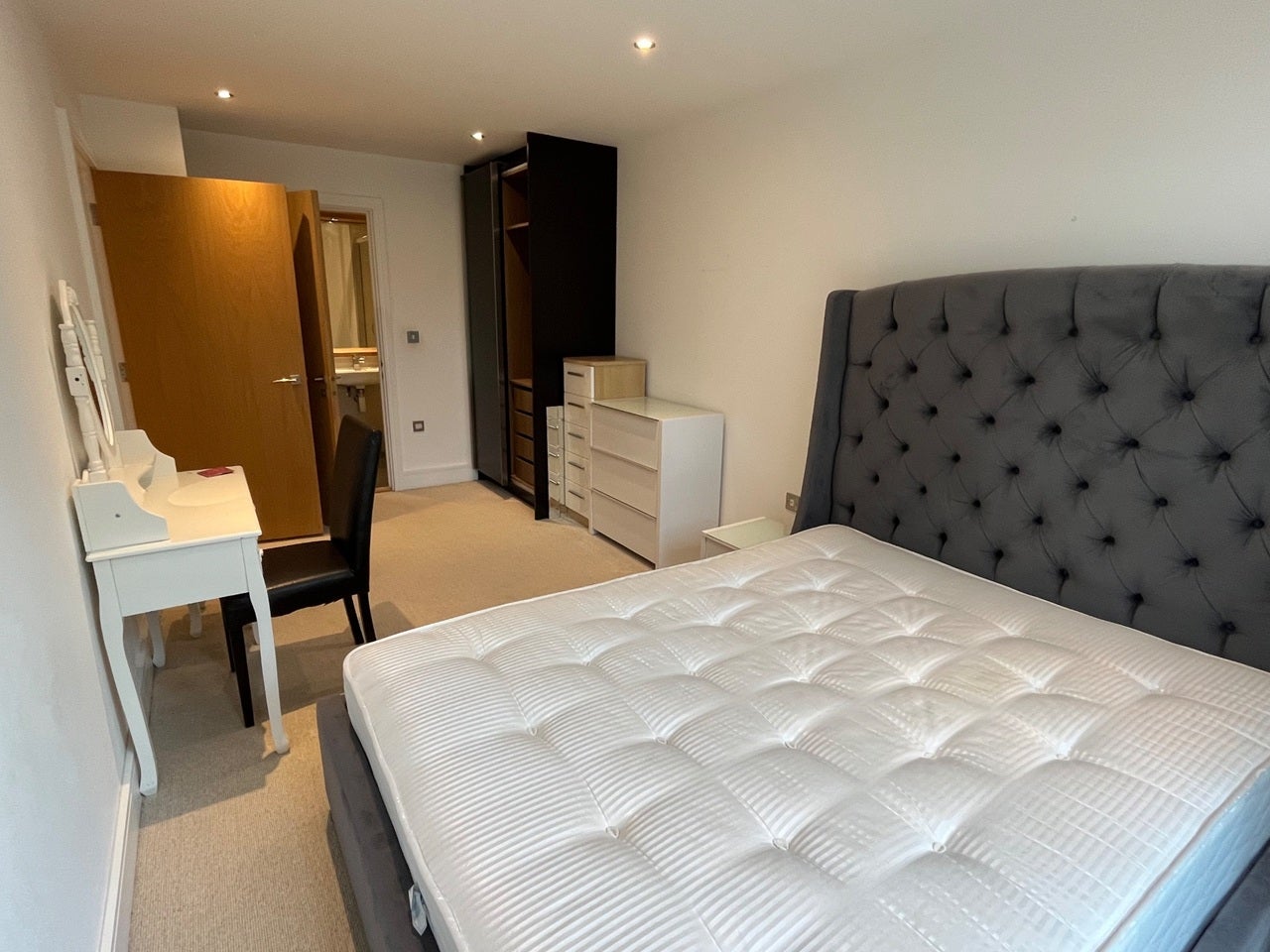 Flat Seager Place in Greater London