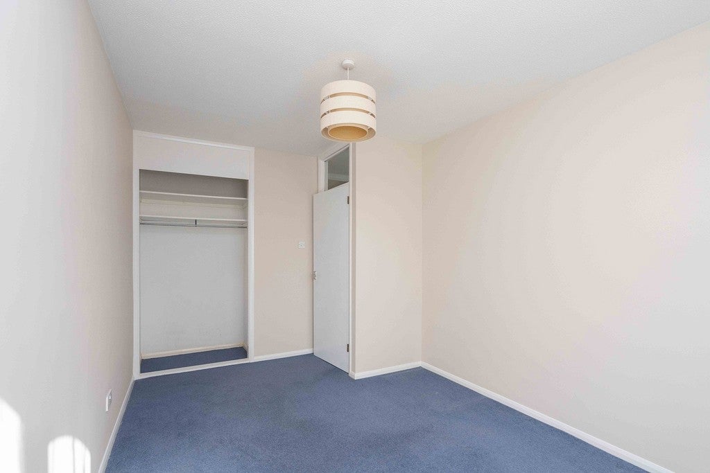 Flat Myrtle Road in Mole Valley
