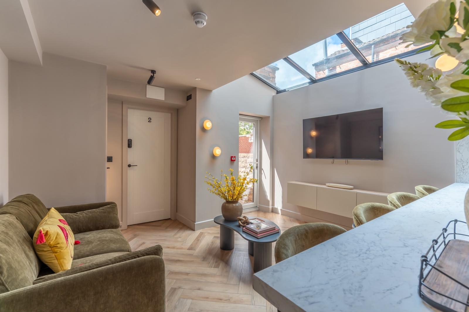 Room Dawlish Road in Birmingham