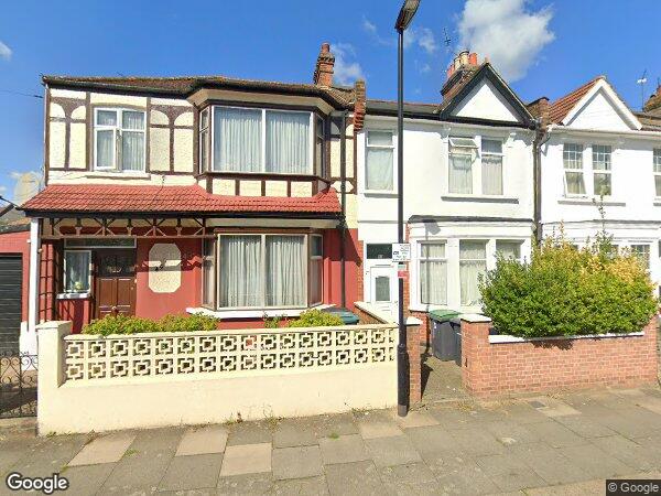 Flat Boundary Road in Greater London