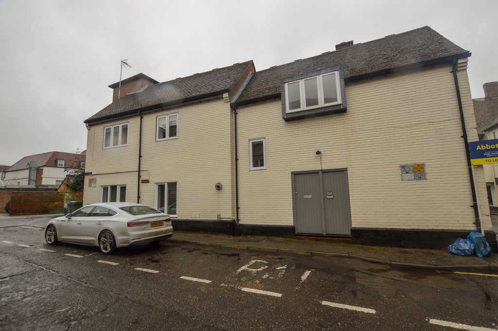Flat Abbeygate Street in West Suffolk
