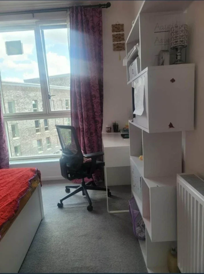 Room Fielders Crescent in Greater London