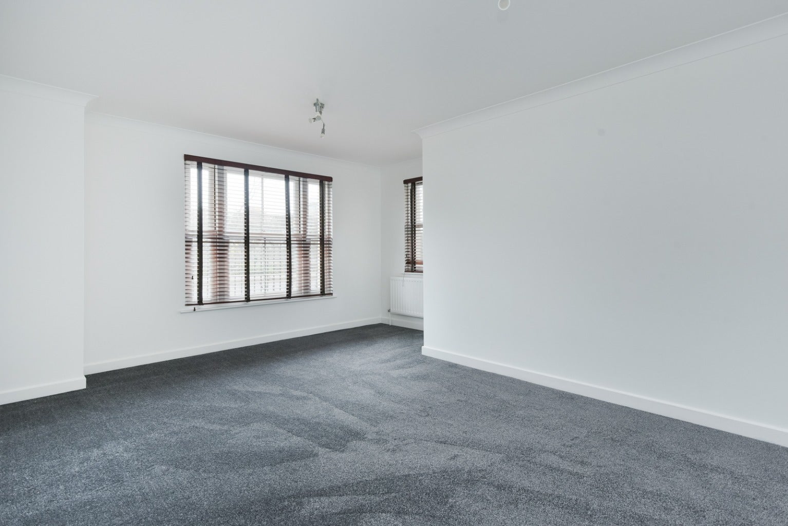 Flat Orient Place in Canterbury