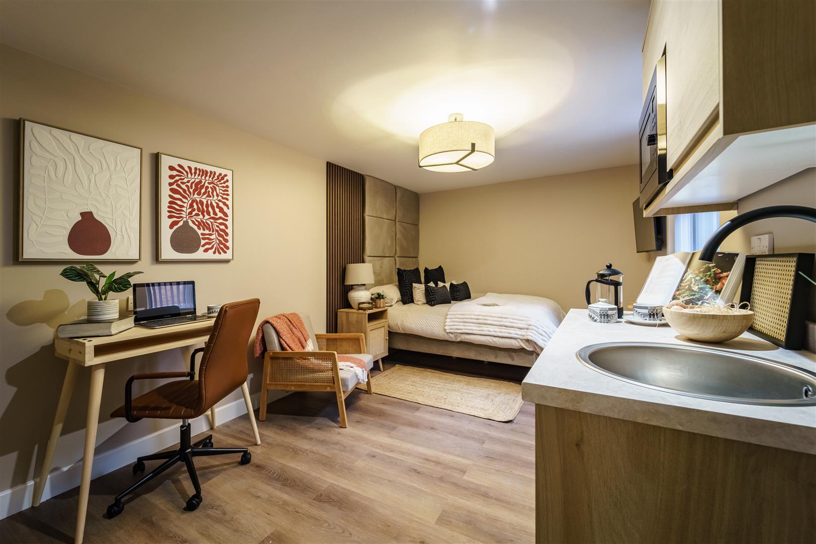 Room Broomfield Road in Coventry