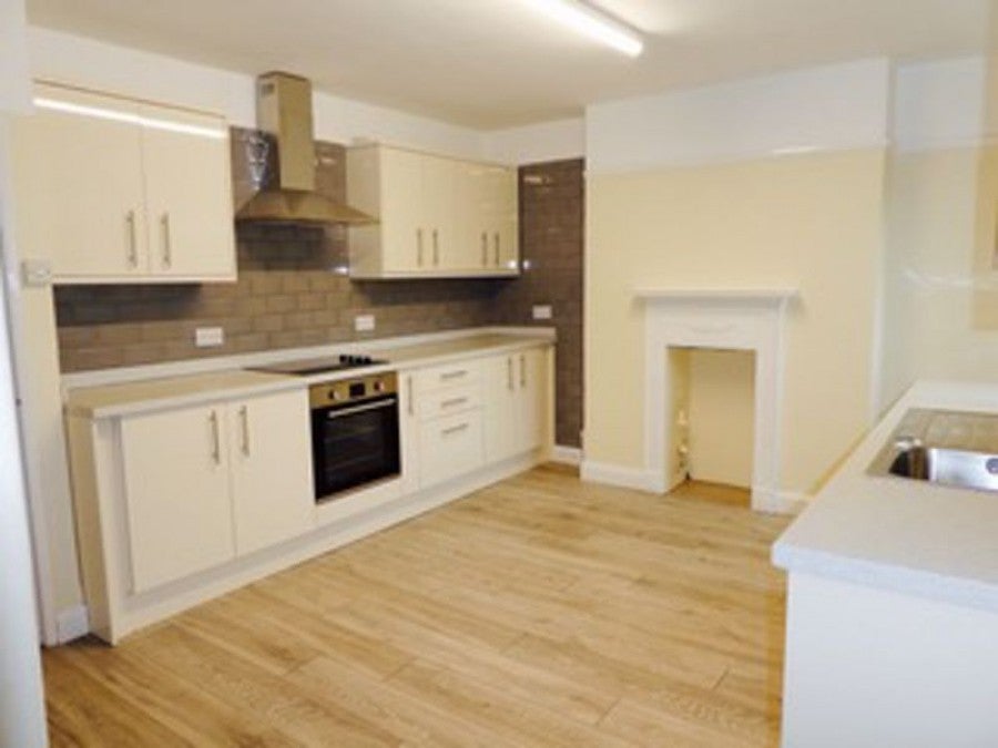 Flat The Broadway in Wealden