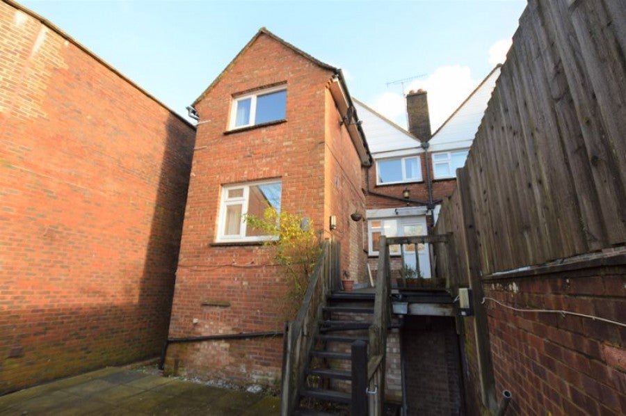 Flat The Broadway in Wealden