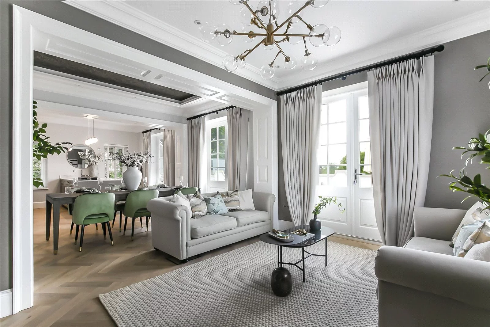 Flat Totteridge Village in Greater London