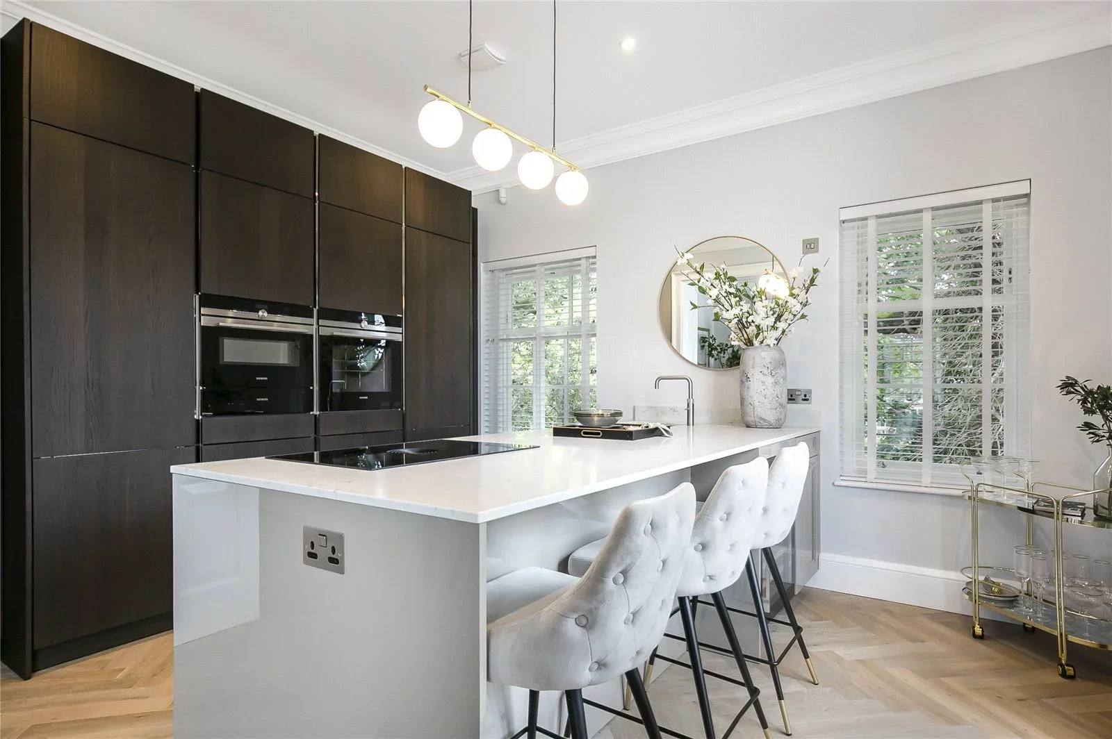 Flat Totteridge Village in Greater London