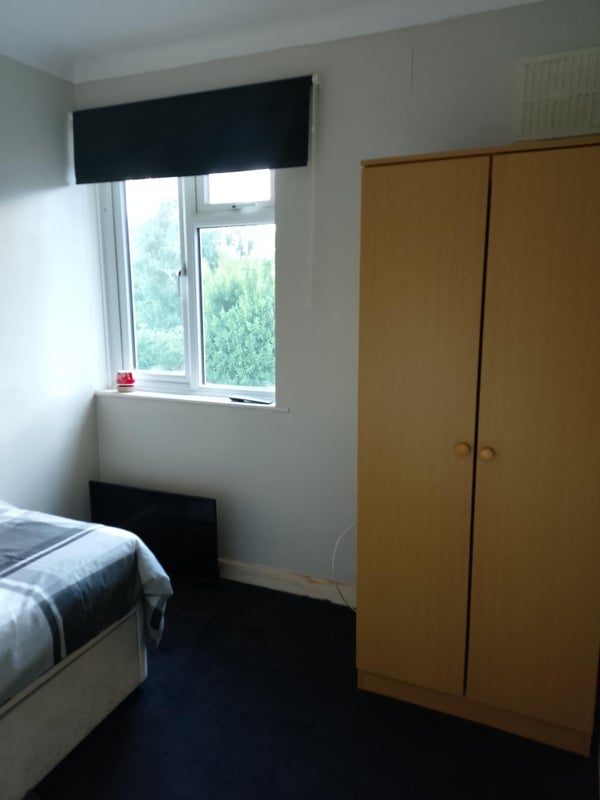 Room Glebe Crescent in Witham