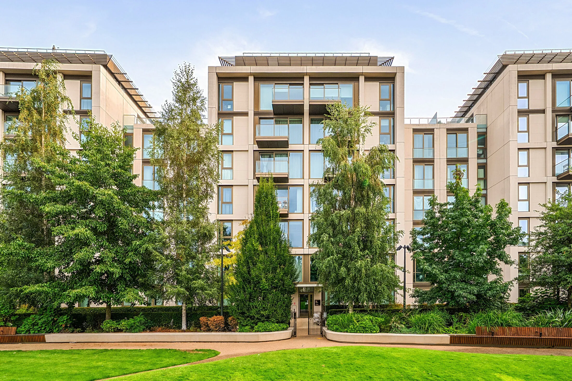 Flat West Road in Greater London