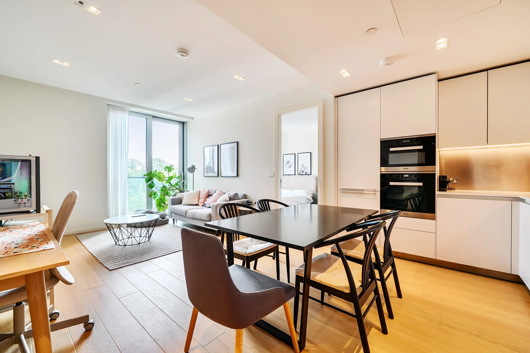 Flat West Road in Greater London