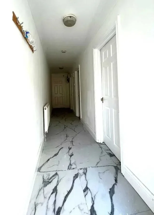 Flat Gordon Road in Gillingham