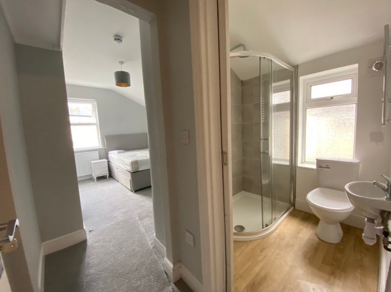 Room Lodge Causeway in Bristol