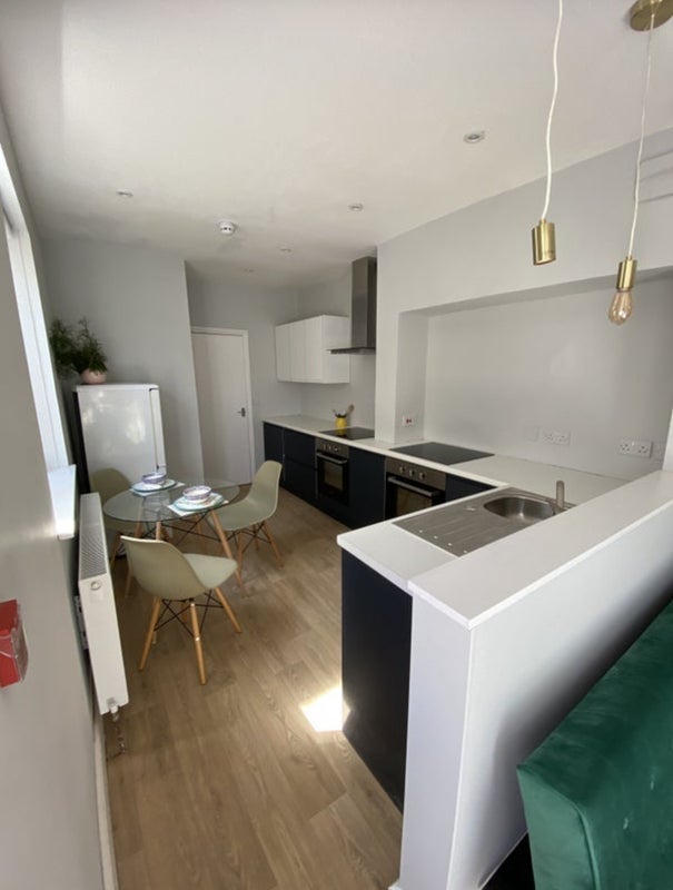 Room Lodge Causeway in Bristol