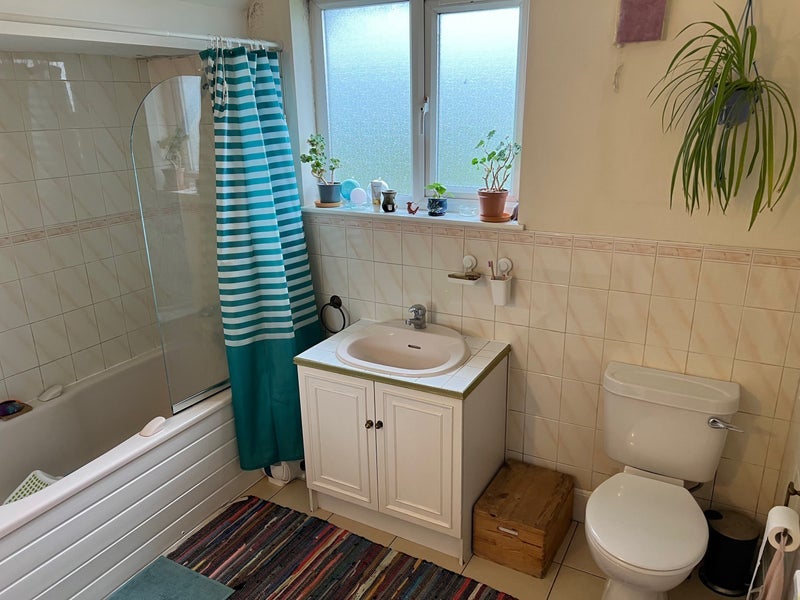 Flat Marvels Lane in Greater London
