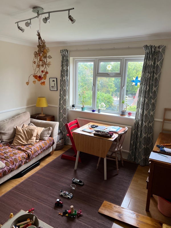 Flat Marvels Lane in Greater London