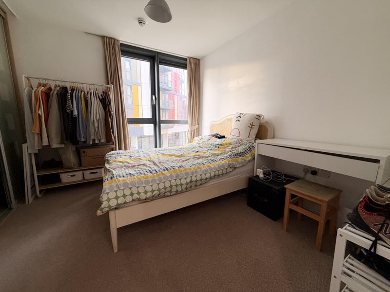 Room Homerton Road in Greater London