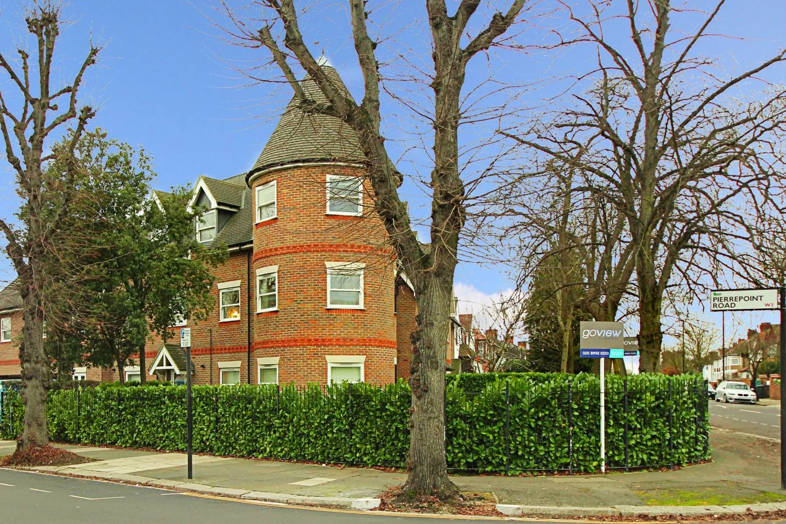Flat Lynton Road in Greater London