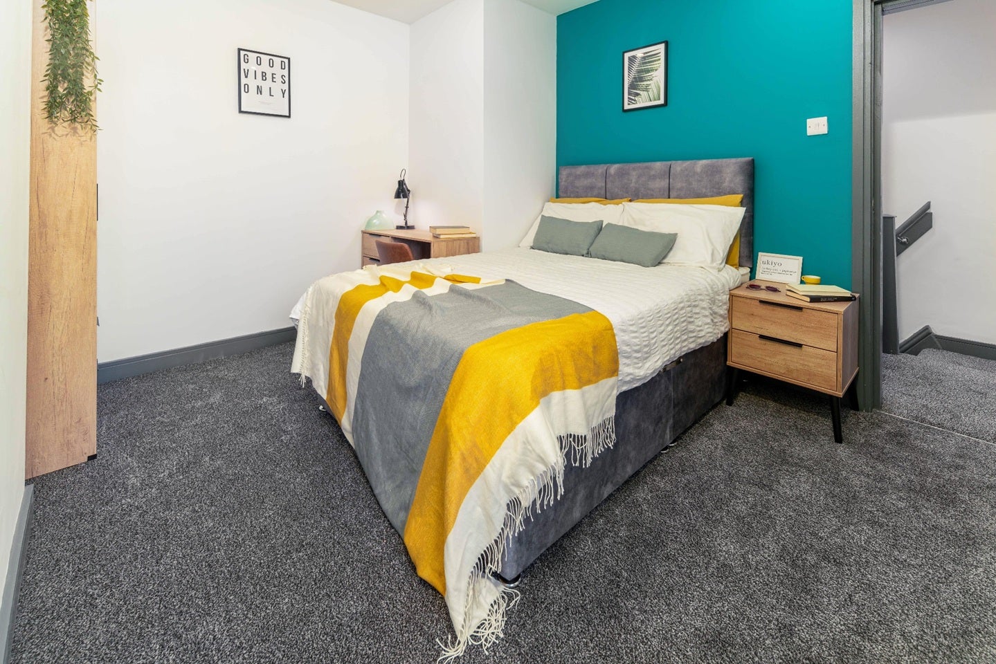 Room Parrin Lane in Salford