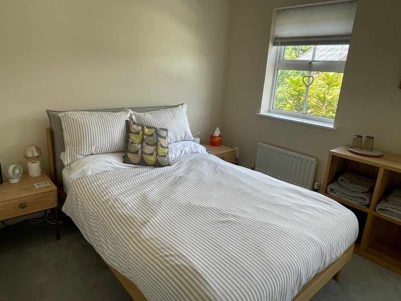 Room Campbell Road in Greater London