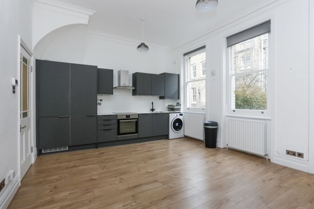 Flat Fairholme Road in London