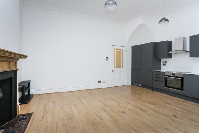 Flat Fairholme Road in London