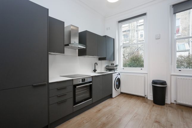 Flat Fairholme Road in London
