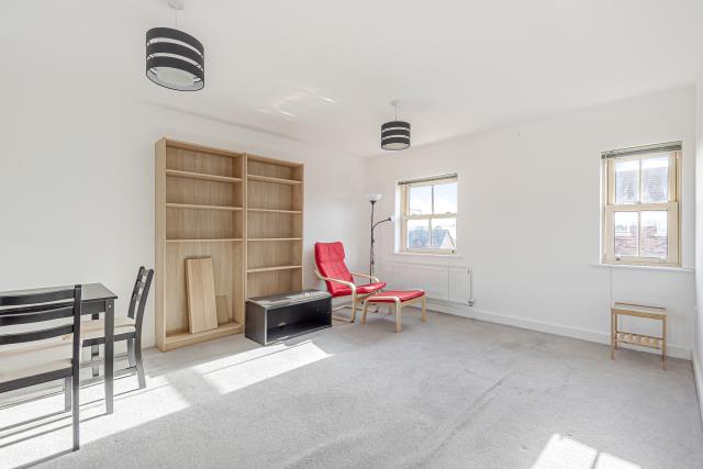 Flat Flanders Close in Cherwell District