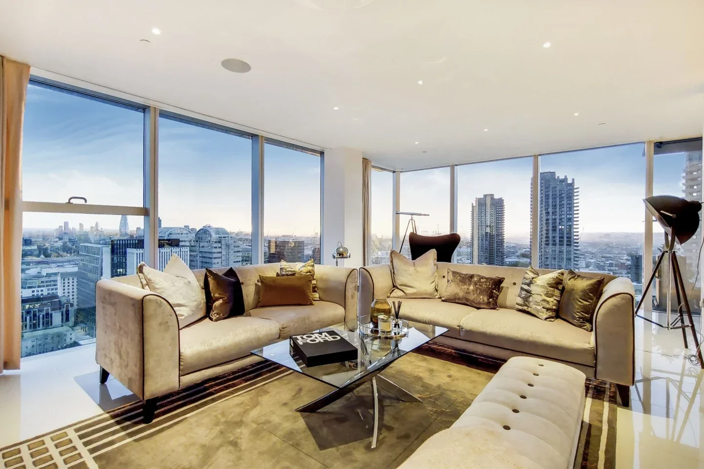 Flat Moor Lane in City of London