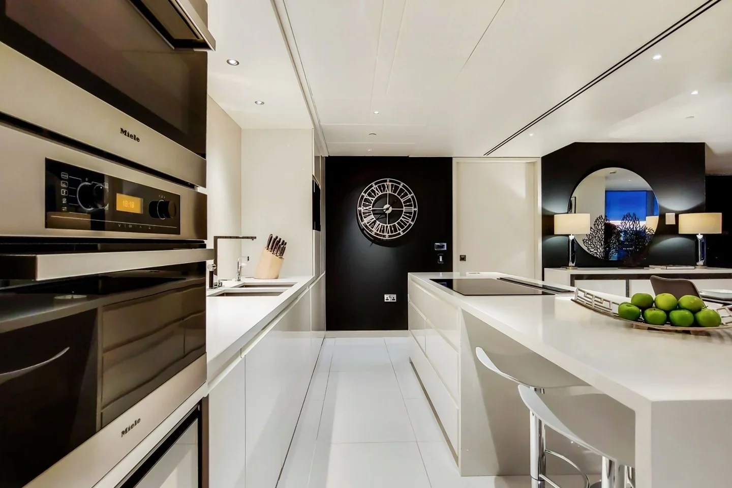 Flat Moor Lane in City of London