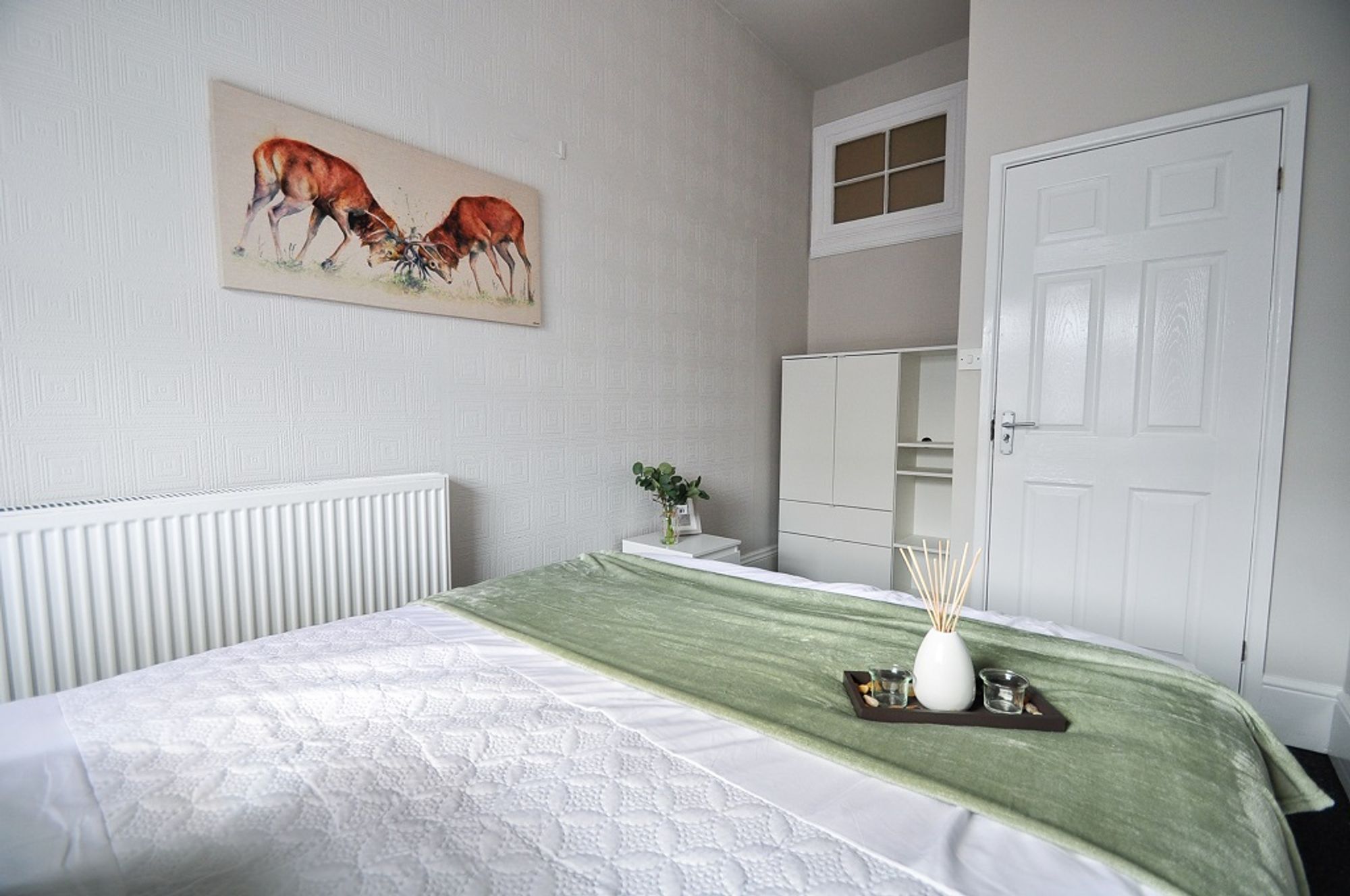 Room Harrow Road in Newport