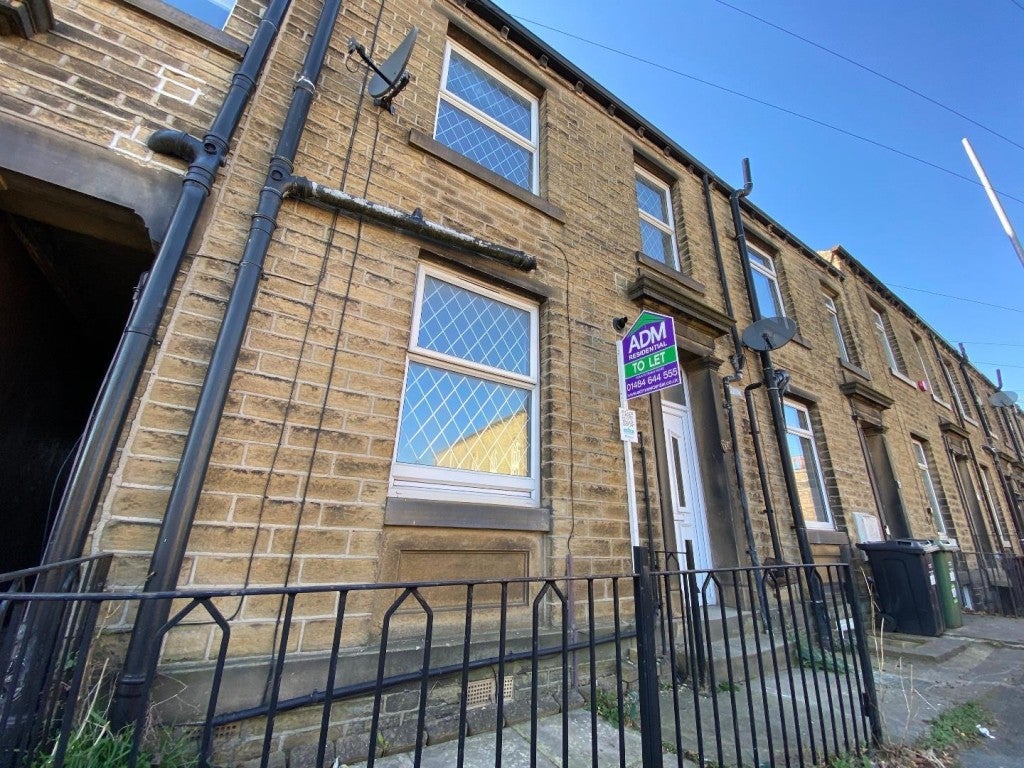House Thorncliffe Street in Kirklees