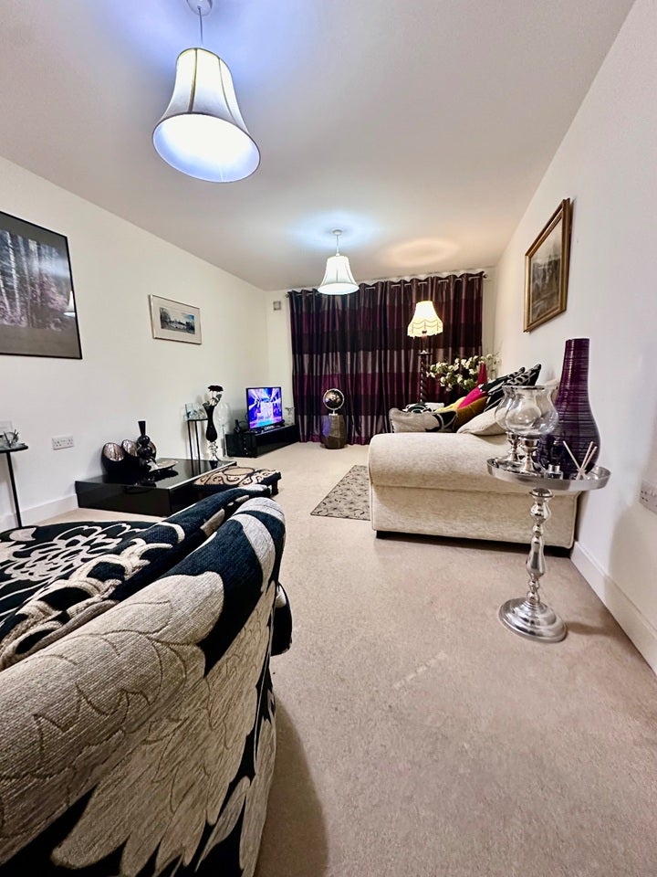Room Reedham Close in Greater London